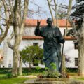 john paul ii statue in park